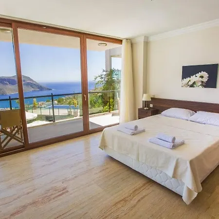 Panorama 3, Ortaalan, Kalkan Βίλα *