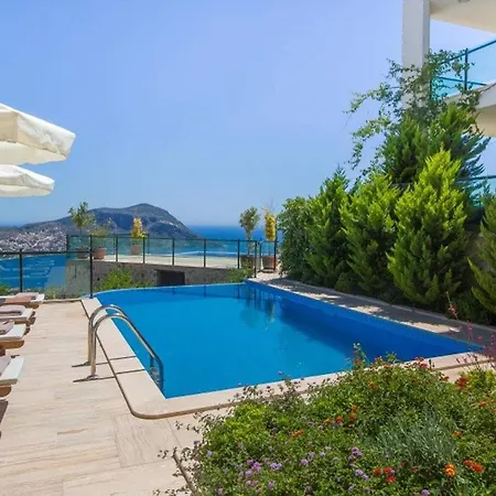 Panorama 3, Ortaalan, Kalkan Βίλα